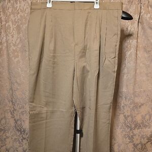 Simons Men's Pleated Dress Pants in Khaki